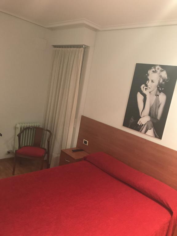 Pension Logrono Luaran gambar
